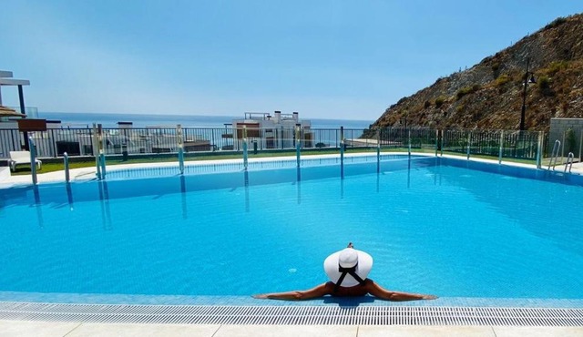 SUPER SIX - Seaview in Costa Del Sol