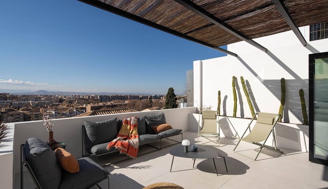 Terraza 6 · Private Pool & Terrace · Skyline Views