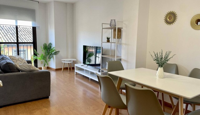 The Orange Tree Balcony: Modern Apartment in Central Córdoba