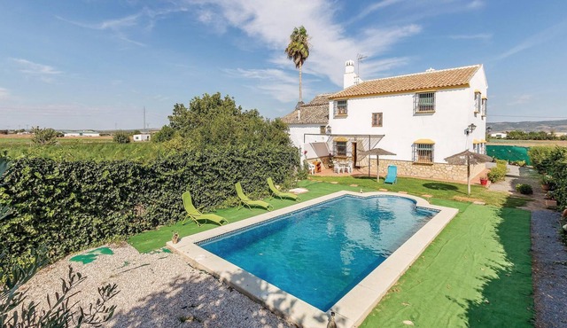 This Andalusian vacation home in the countryside near Antequera, close to the Costa del Sol, is loca
