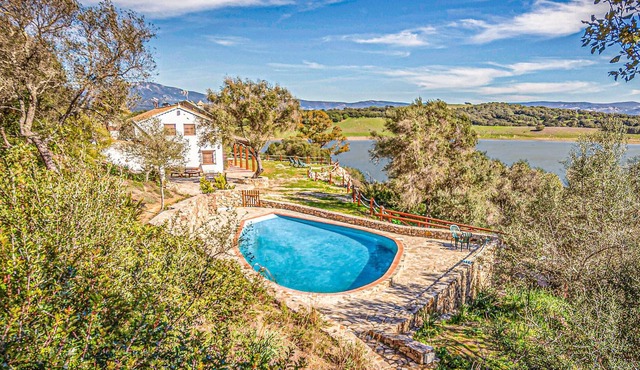 This luxury country house is located in the town of Alcalá de los Gazules in the province of Cadiz.