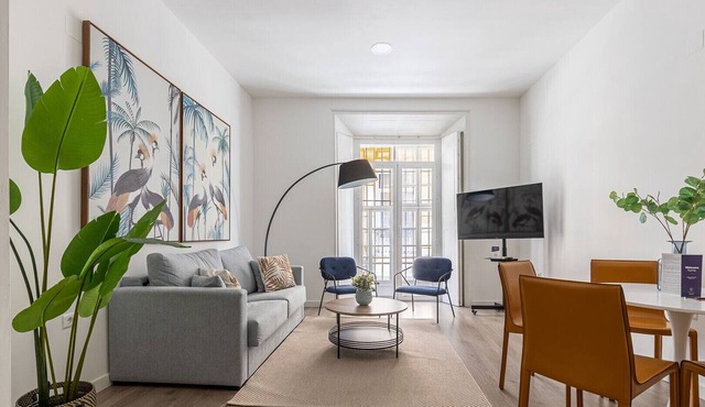 Thyssen Boutique Apartment 1C