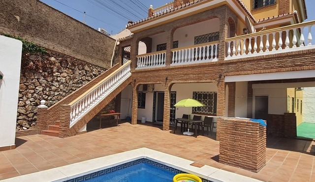 UC Villa Ideal Para Pasar un Momento Tranquilo,y Agradable con Piscina al Lado
