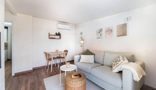 Urban Charm Rooftop Apartment with Vista
