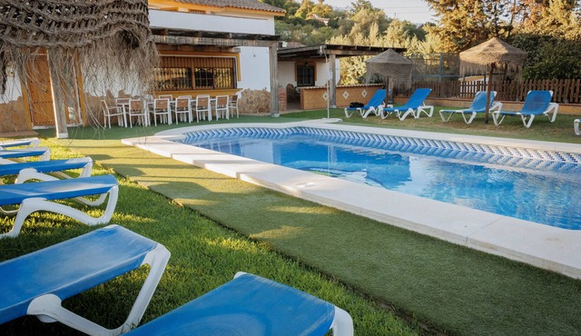 Vacation Home "Finca Malagueando" with Mountain View, Private Pool & Wi-Fi