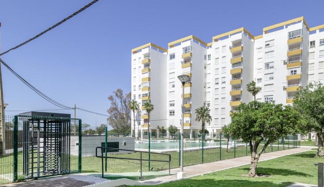 Valdelagrana Playa y piscina