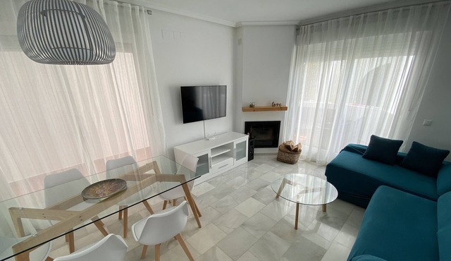 Very spacious independent villa with large terraces and fireplace