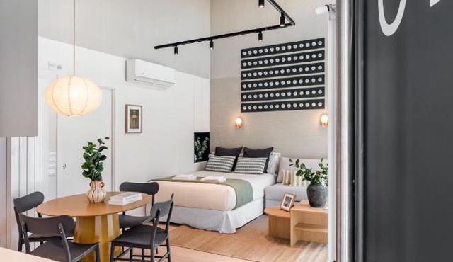 Victoria Chic Suites 01