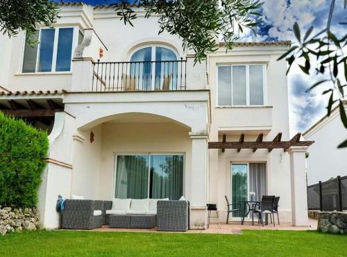 Villa 210 by Villamya