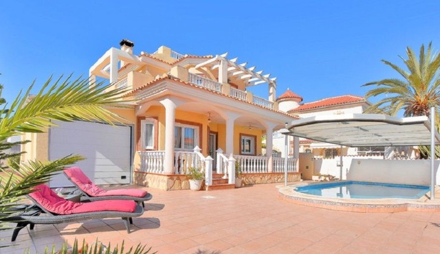 Villa 26 by Interhome
