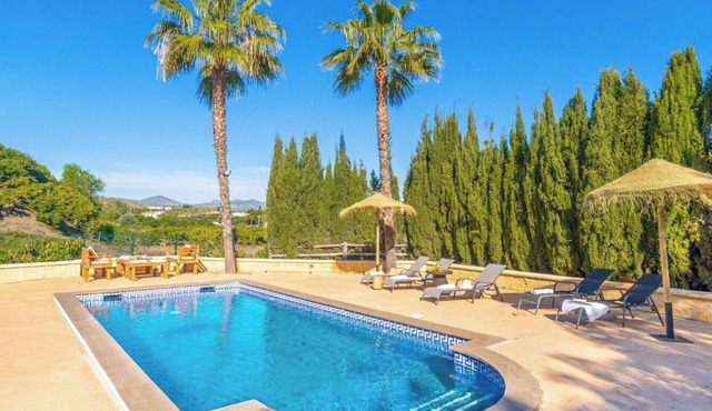 Villa Anamar Benamocarra by Ruralidays