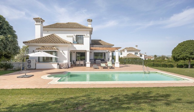 Villa 'Arcos Golf Jacaranda 11' with Mountain View, Wi-Fi and Air Conditioning