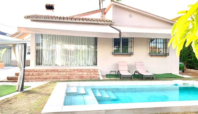 Villa AURA 500 metros de la playa