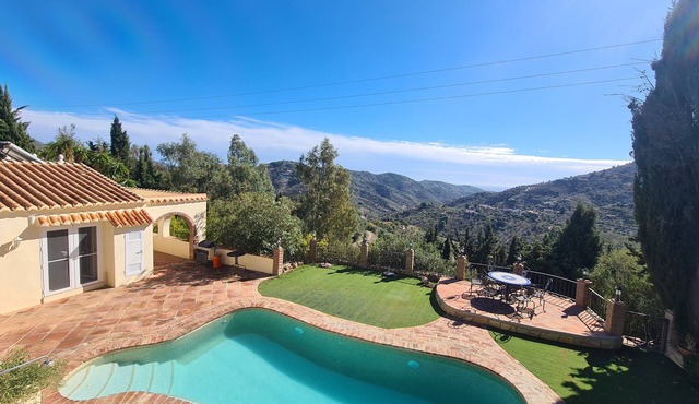 Villa 'Casa tranquila torrox' with Mountain View, Pool, Garden, Terrace, A/C & Wi-Fi