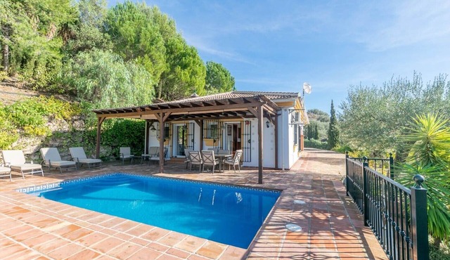 Villa 'Cortijo De La Abuela' with Mountain View, Wi-Fi and Air Conditioning