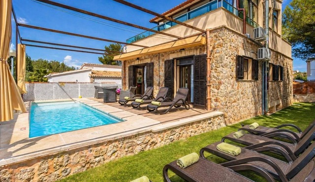 Villa Gabriela - Three Bedroom Villa, Sleeps 6 in Mal Pas-Bon Aire