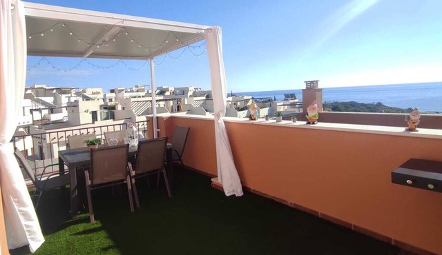 Villa in Malaga 5 minutes from the beach and with a pool.