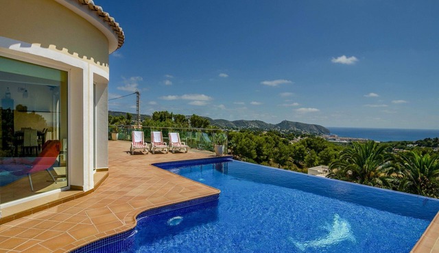 Villa in Moraira with Pool near Beach in Moraira