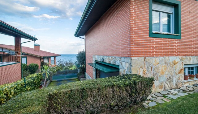 Villa La Perla de Sonabia – Sea Views, Near Beaches & Nature