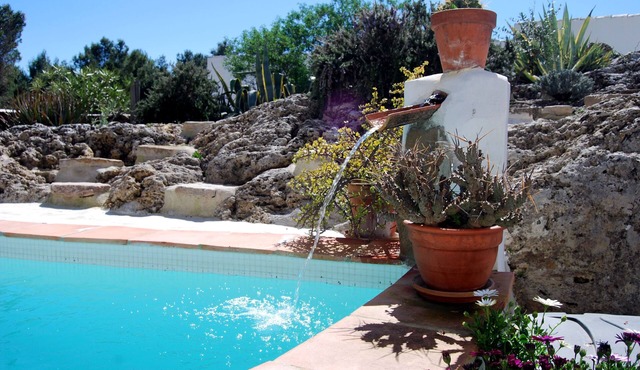 Villa la Roca, WIFI, air conditioning and pool for 6 people near Ronda