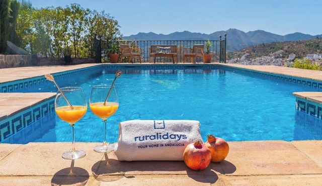 Villa Luz de Luna Guaro by Ruralidays