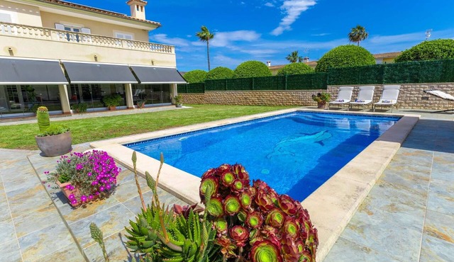 Villa Mariela by NPMallorca in Sa Coma