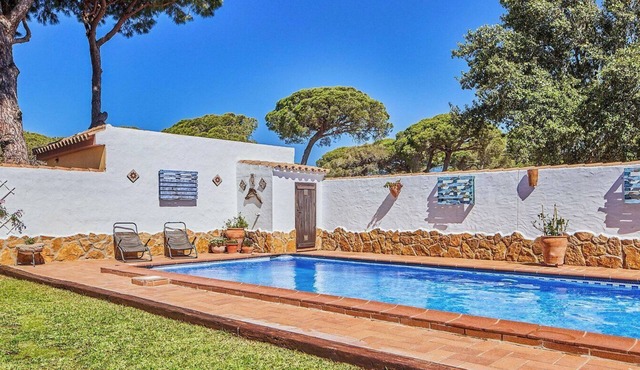 Villa Maymonis Chiclana de la Frontera by Ruralidays