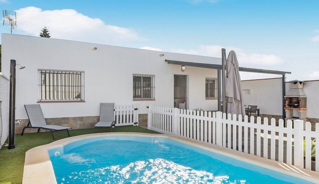 Villa 'Pablo' with Private Pool, Wi-Fi and Air Conditioning