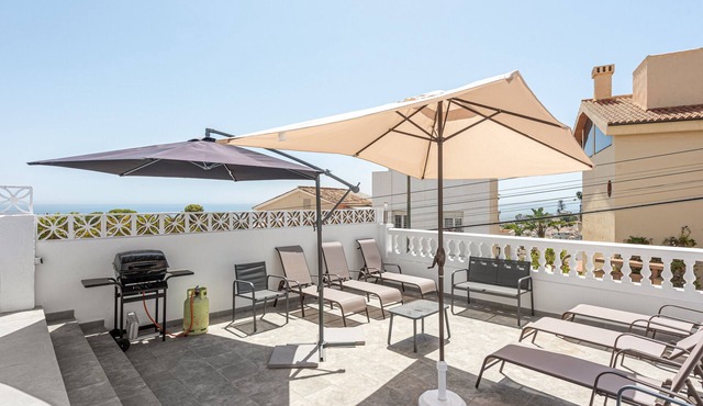 Villa 'Pedregalejo Vistas Al Mar' with Sea View, Wi-Fi and Air Conditioning