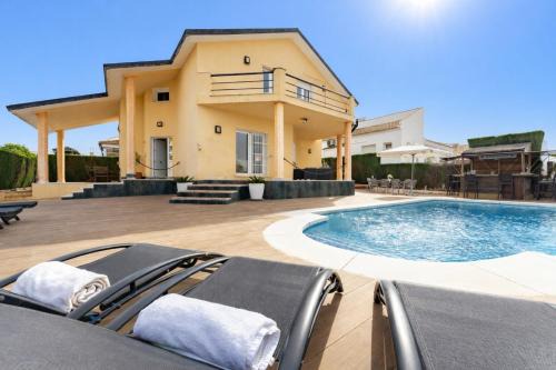 Villa Rural con Piscina Privada