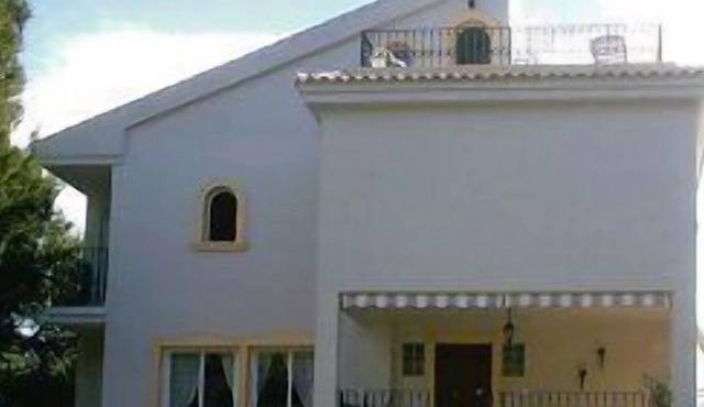 Villa with Heated Private Pool - near Benidorm and City of Sport Complex in Benidorm