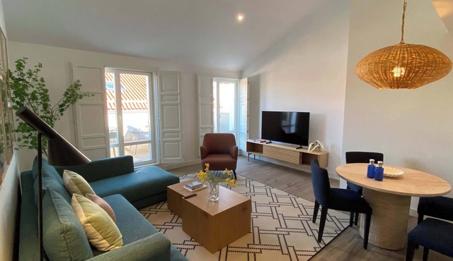 w* | Modern 2BR with Terrace in Chueca