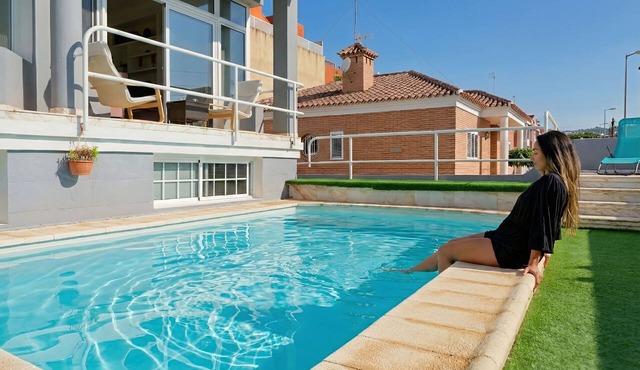 Wake Up by Your Private Pool Enjoy Canary Views in Las Palmas de Gran Canaria