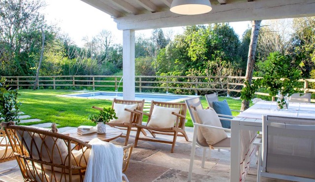 Wishome-Casa muy especial con piscina climatizada, cerca de Comillas