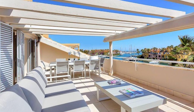 YOLO Spaces - Sotogrande Sea View Penthouse