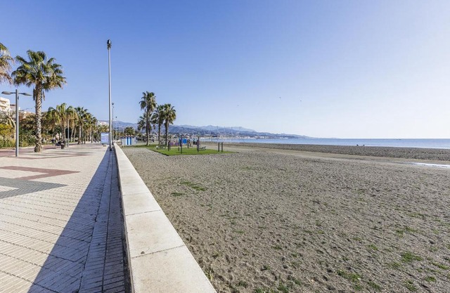 A&N Sunny Stay in Torre del Mar Walk to the Beach