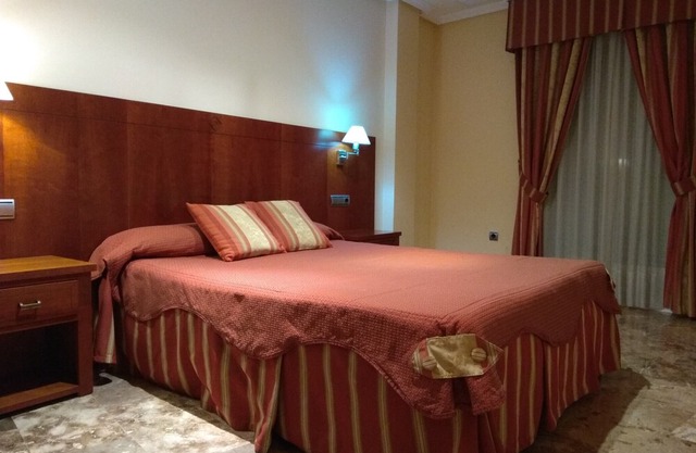 APARTAHOTEL NIGHT OF ROUND- MARRIAGE 3