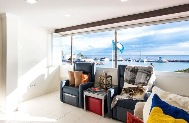 Beach Front Apartment-1st Line