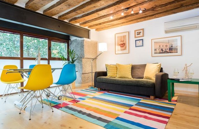Bnbholder Rustic & Colorful Sol