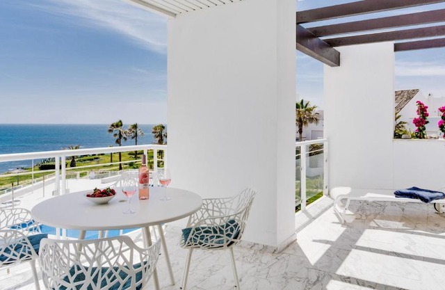Casares del Mar