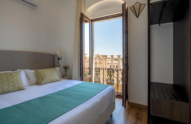 Coliseum Boutique Apartments