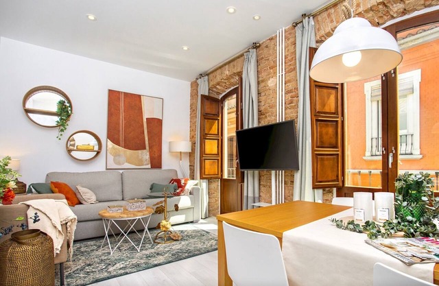 Genteel Home Zacatin 302