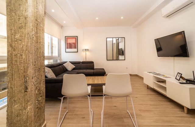 Luxury Apartment Soho by Nagoa Homes