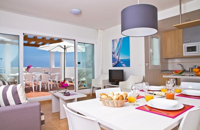Mojacar Playa 4p 6 - Three Bedroom Apartment, Sleeps 6