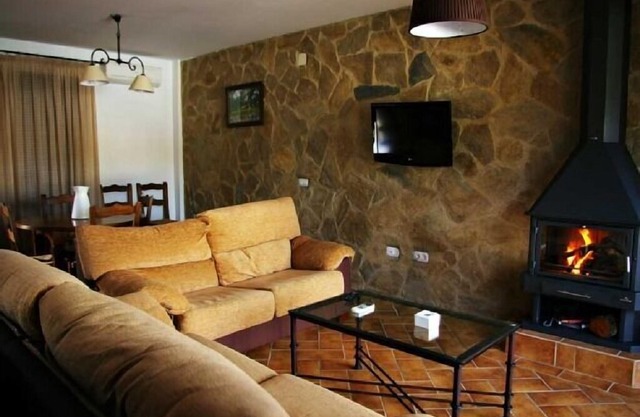 Rural apartment La Venta del Charco for 4 people
