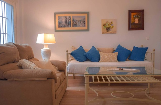 Holiday Peñaflor Persons Bedrooms 