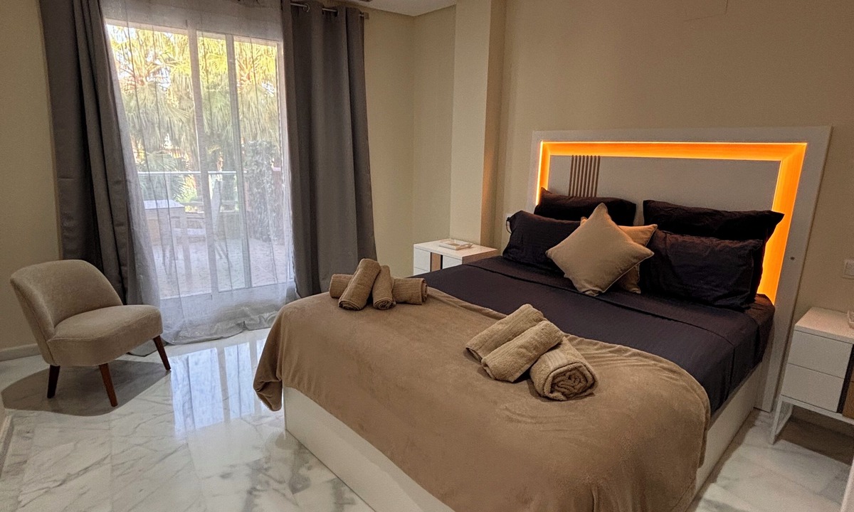 Hacienda del Alamo Apartment | Bel Appartement Moderne, six Personnes