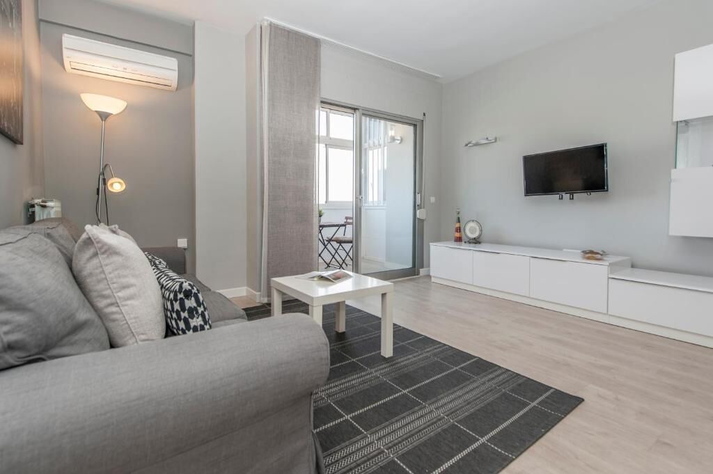 Hispanoamerica House | Plaza de Castilla II