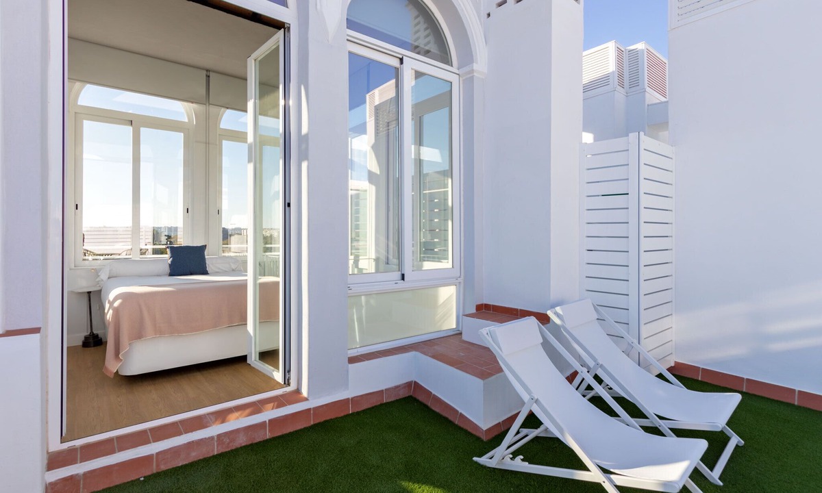 La Palmera-Reina Mercedes Apartment | La Palmera Luxury by Valcambre