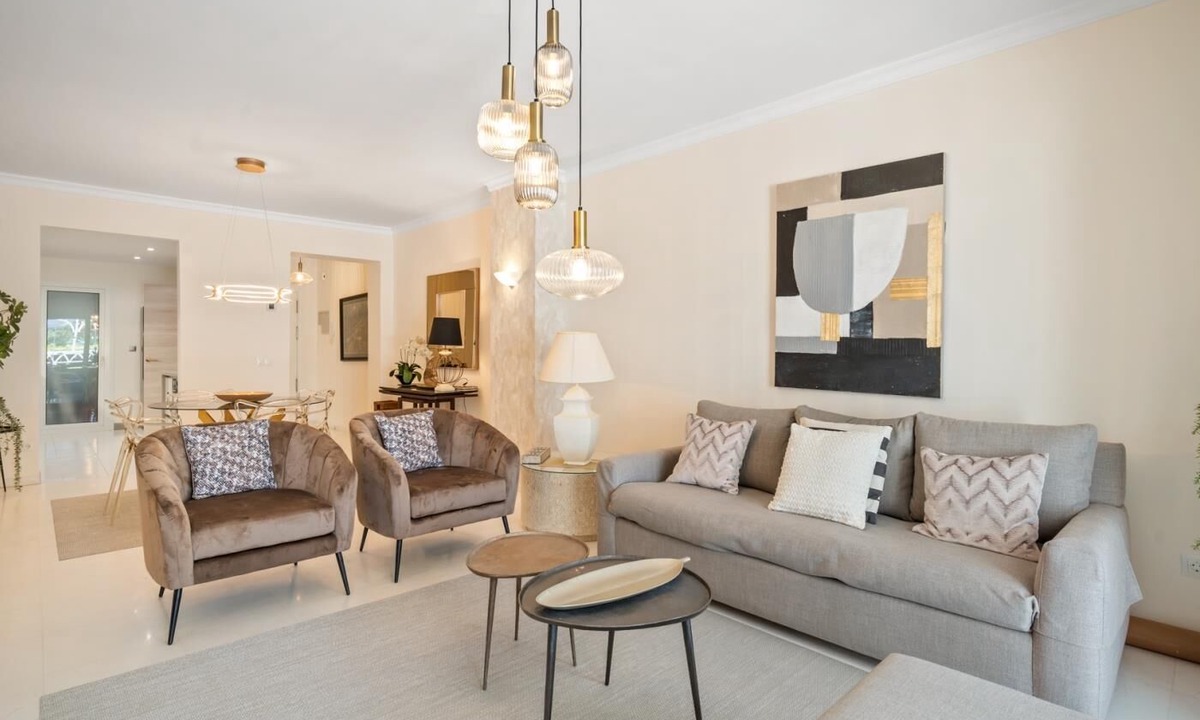 Puerto Banus Apartment | Apartment in Las Gaviotas for 4 people | 2-B04